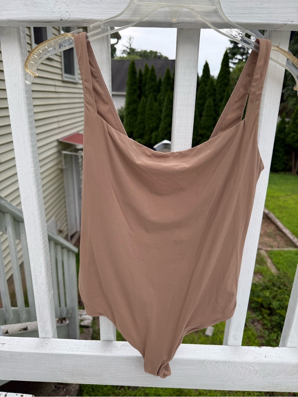 SKIMS Fits Everyone Square Neck Bodysuit in Sienna - size Large